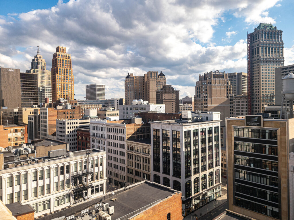 photo of downtown Detroit skyline