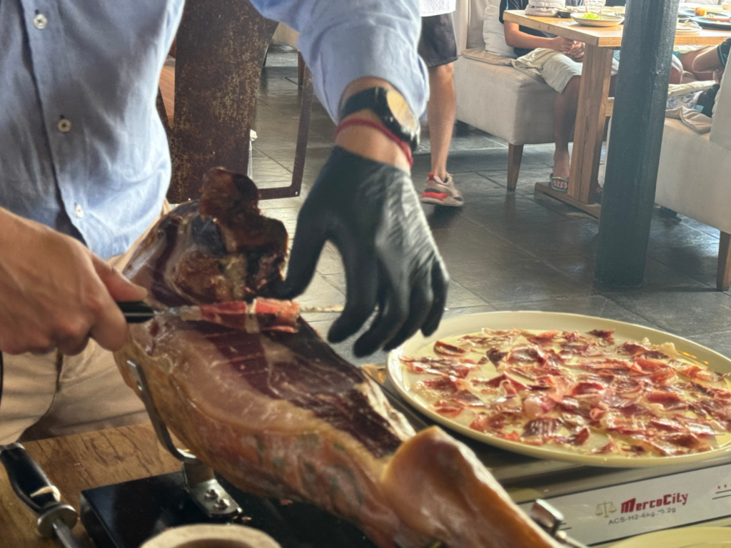 Carving station at Parador Imarangatu