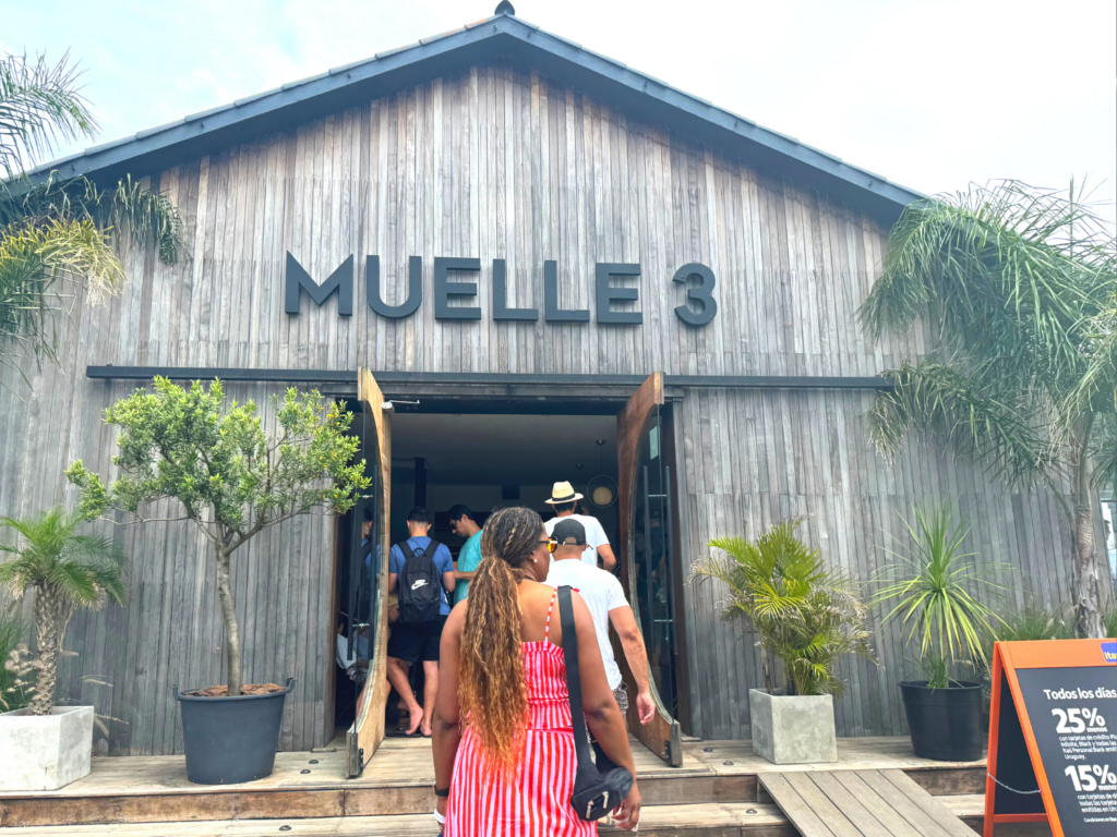 Exterior Muelle 3 in Uruguay